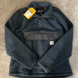 Men’s pull over new with tags never been warn!